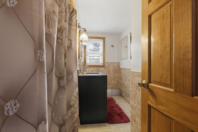 91 Gerald Ave, Brockton, MA 02302