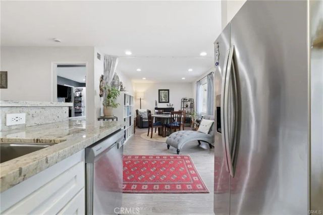 18530 Hatteras Street 337, Tarzana, CA 91356