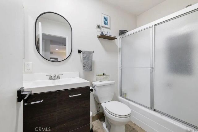 18530 Hatteras Street 337, Tarzana, CA 91356