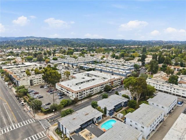 18530 Hatteras Street 337, Tarzana, CA 91356