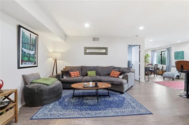 18530 Hatteras Street 337, Tarzana, CA 91356