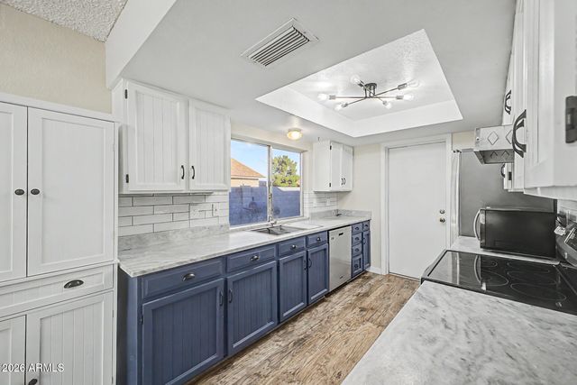 2956 W SANDRA Terrace, Phoenix, AZ 85053