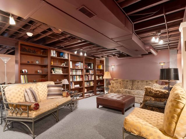 2805 Bond Circle 2805, Naperville, IL 60563