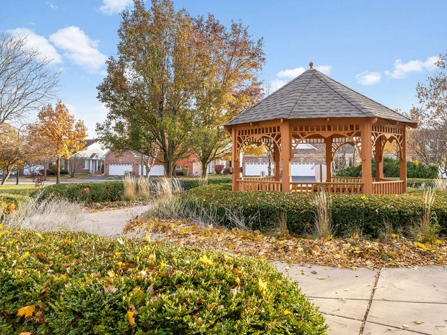 2805 Bond Circle 2805, Naperville, IL 60563