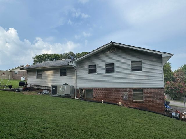 30 Talley Hill Lane, Rossville, GA 30741