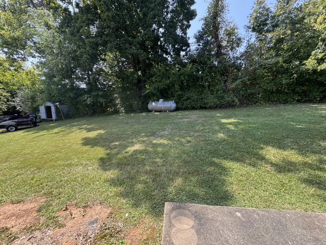 30 Talley Hill Lane, Rossville, GA 30741