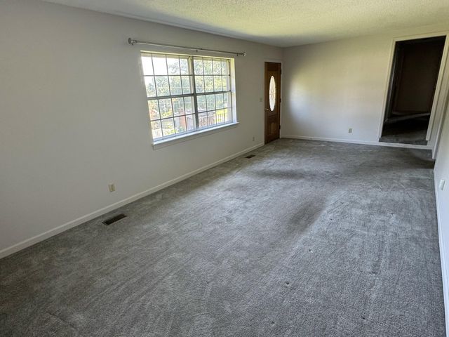 30 Talley Hill Lane, Rossville, GA 30741