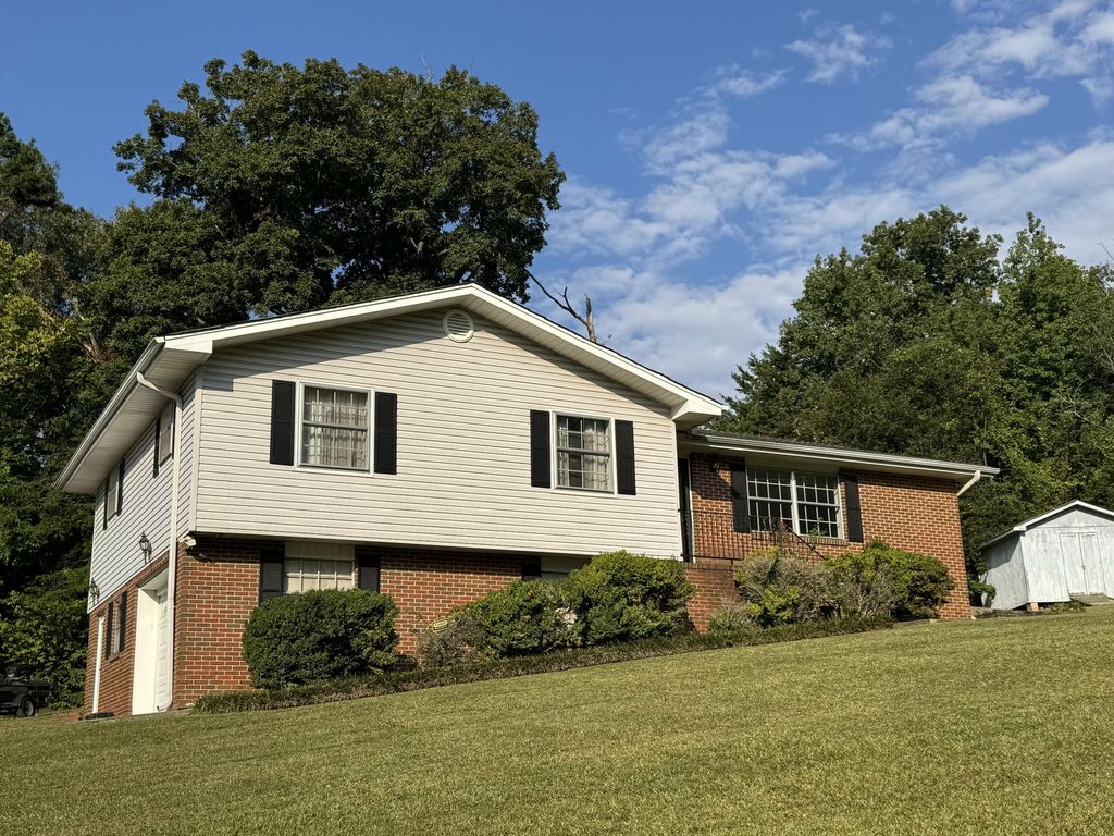 30 Talley Hill Lane, Rossville, GA 30741