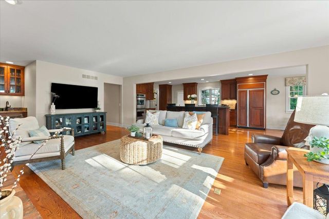 808 Poplar Avenue, Terrace Park, OH 45174