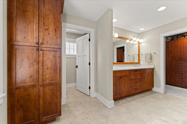 808 Poplar Avenue, Terrace Park, OH 45174