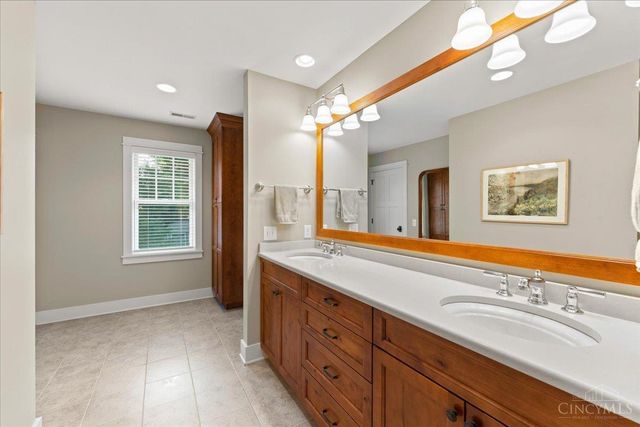 808 Poplar Avenue, Terrace Park, OH 45174
