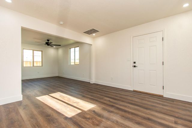 4213 Lucinda Ave, Keyes, CA 95328