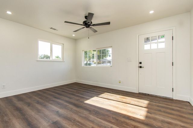 4213 Lucinda Ave, Keyes, CA 95328