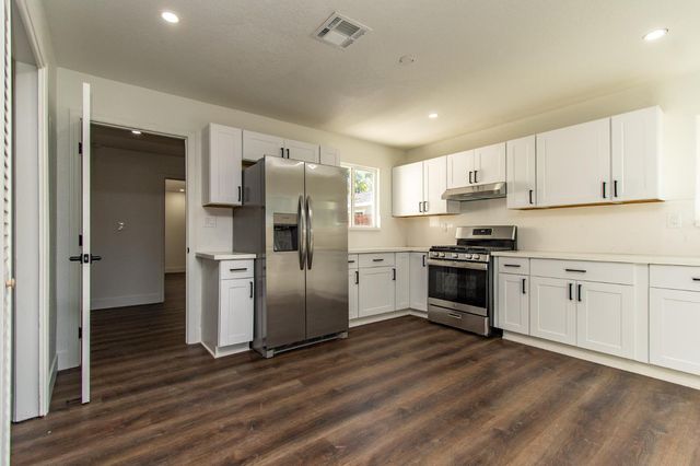 4213 Lucinda Ave, Keyes, CA 95328