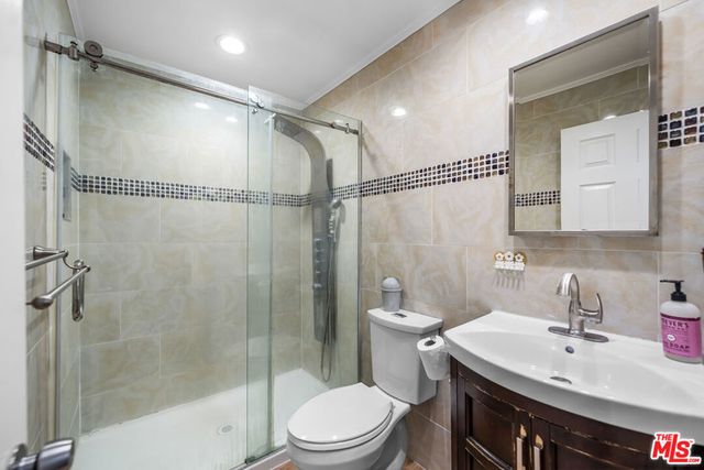 160 W Jay Street, Carson, CA 90745