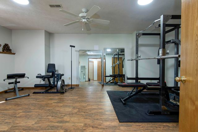 514 S Farm Road 193, Springfield, MO 65809