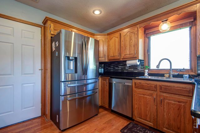 514 S Farm Road 193, Springfield, MO 65809