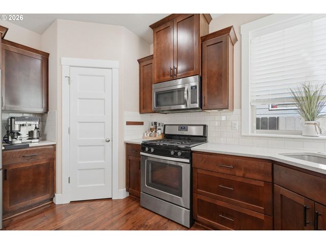 6703 Ne 107TH St, Vancouver, WA 98686