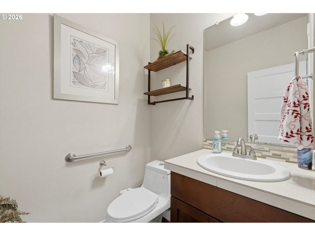 6703 Ne 107TH St, Vancouver, WA 98686