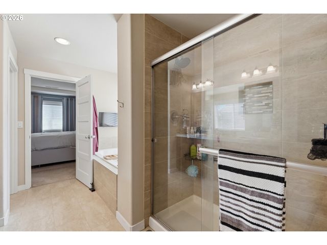 6703 Ne 107TH St, Vancouver, WA 98686