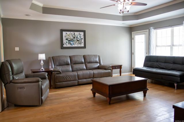 1125 Barberry Cove, Benton, AR 72015