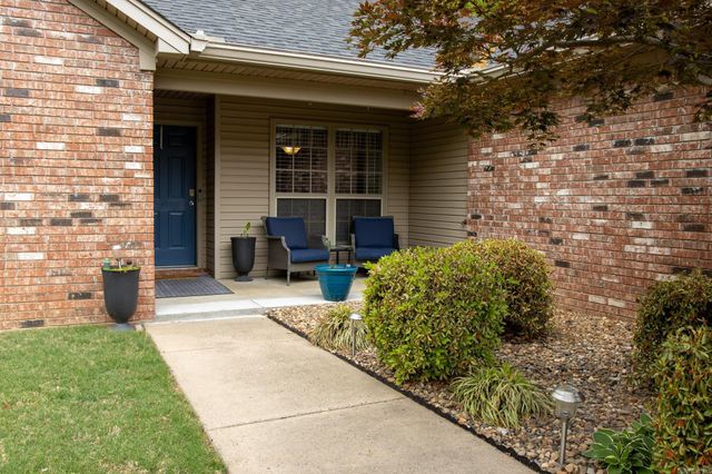 1125 Barberry Cove, Benton, AR 72015