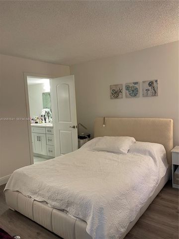 10434 Sunrise Lakes Blvd 107, Sunrise, FL 33322
