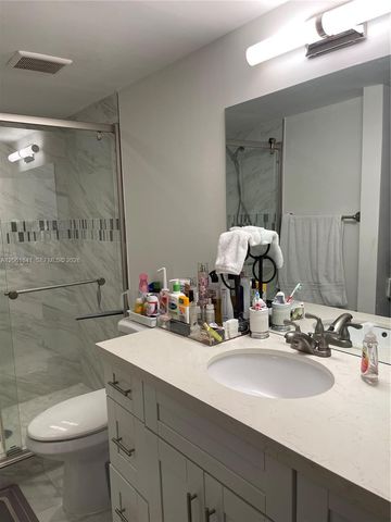10434 Sunrise Lakes Blvd 107, Sunrise, FL 33322