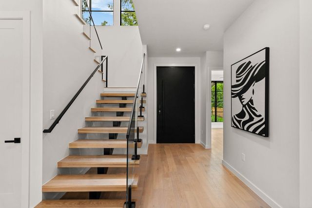 4700 Banister LN, Austin, TX 78745