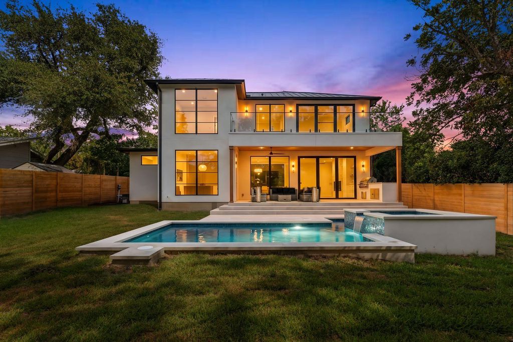 4700 Banister LN, Austin, TX 78745