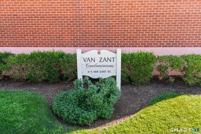 4 Van Zant Street B18, Norwalk, CT 06855