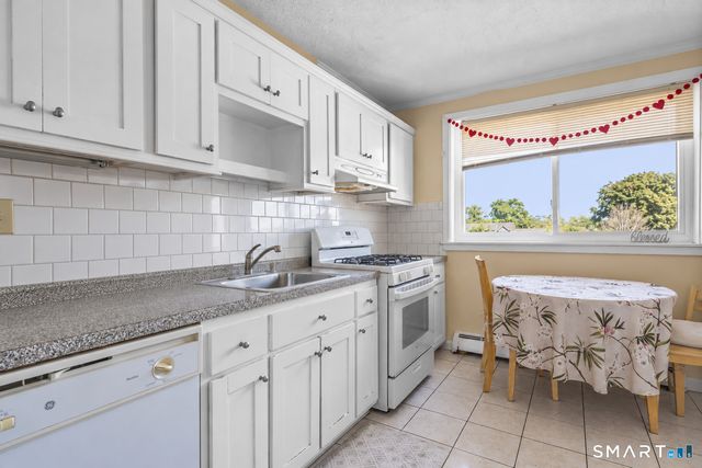 4 Van Zant Street B18, Norwalk, CT 06855