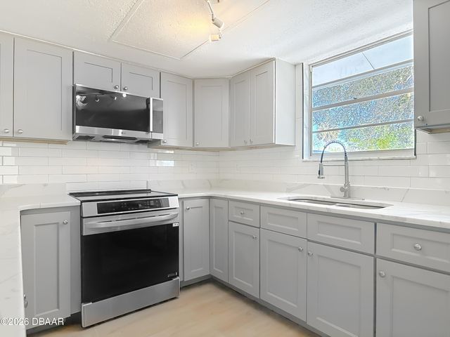 2280 Green Street, South Daytona, FL 32119