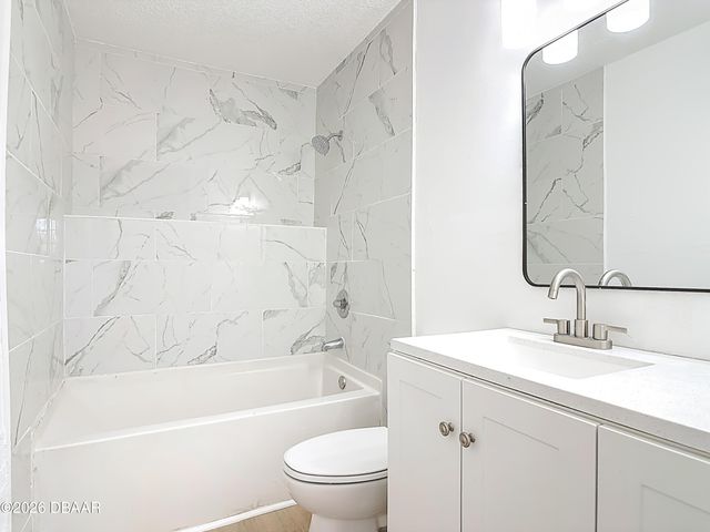 2280 Green Street, South Daytona, FL 32119