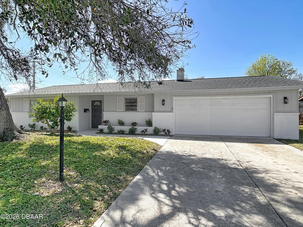 2280 Green Street, South Daytona, FL 32119