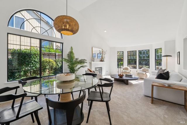 629 Barcelona Dr, Sonoma, CA 95476