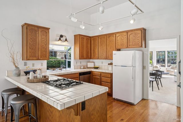 629 Barcelona Dr, Sonoma, CA 95476