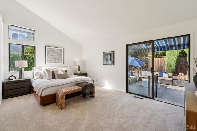 629 Barcelona Dr, Sonoma, CA 95476