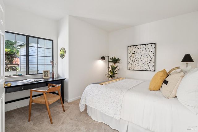 629 Barcelona Dr, Sonoma, CA 95476