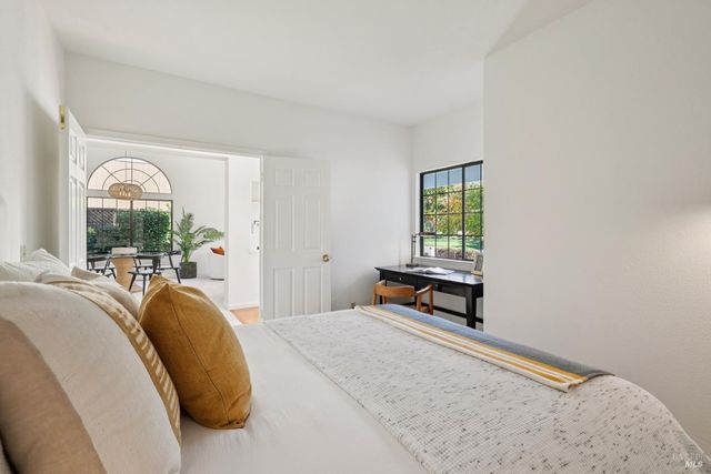 629 Barcelona Dr, Sonoma, CA 95476