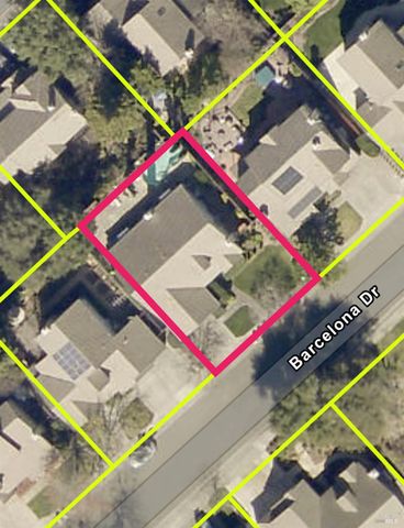 629 Barcelona Dr, Sonoma, CA 95476