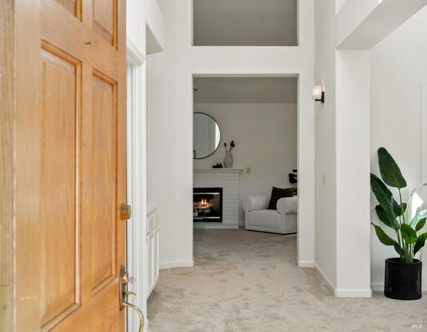 629 Barcelona Dr, Sonoma, CA 95476