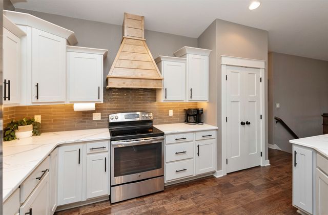 645 NE Traverse Drive, Waukee, IA 50263