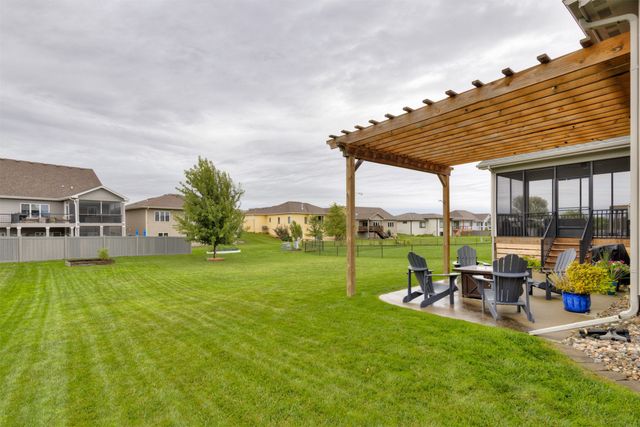 645 NE Traverse Drive, Waukee, IA 50263