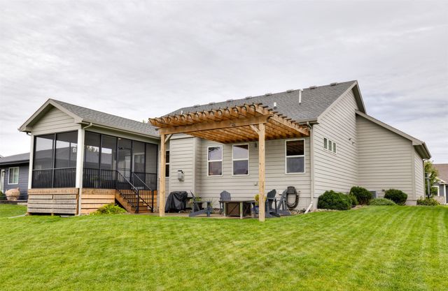 645 NE Traverse Drive, Waukee, IA 50263