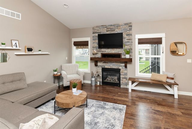 645 NE Traverse Drive, Waukee, IA 50263