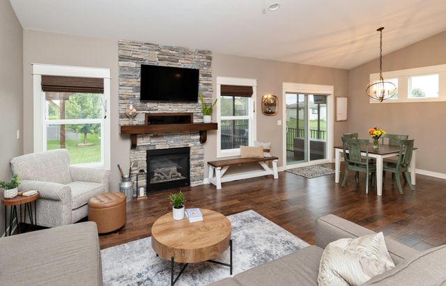 645 NE Traverse Drive, Waukee, IA 50263