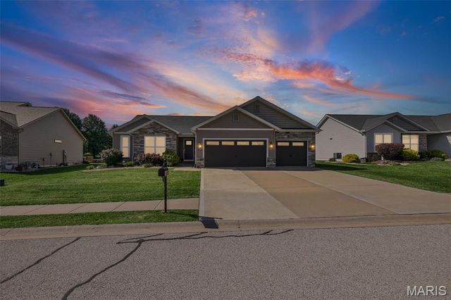 2146 Tuscany Ridge Court, Maryville, IL 62062