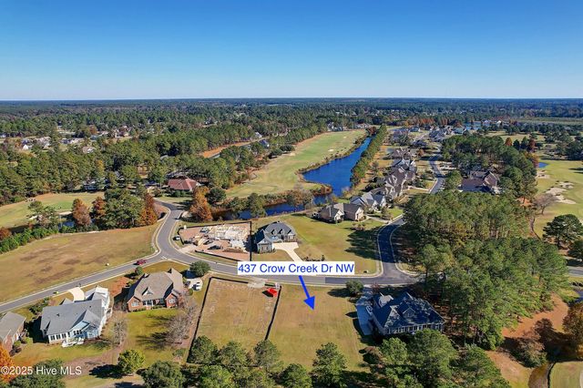 437 N Crow Creek Drive, Calabash, NC 28467