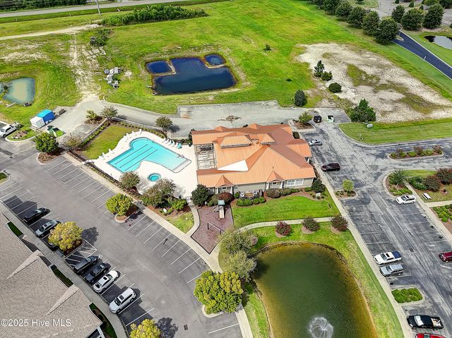 437 N Crow Creek Drive, Calabash, NC 28467